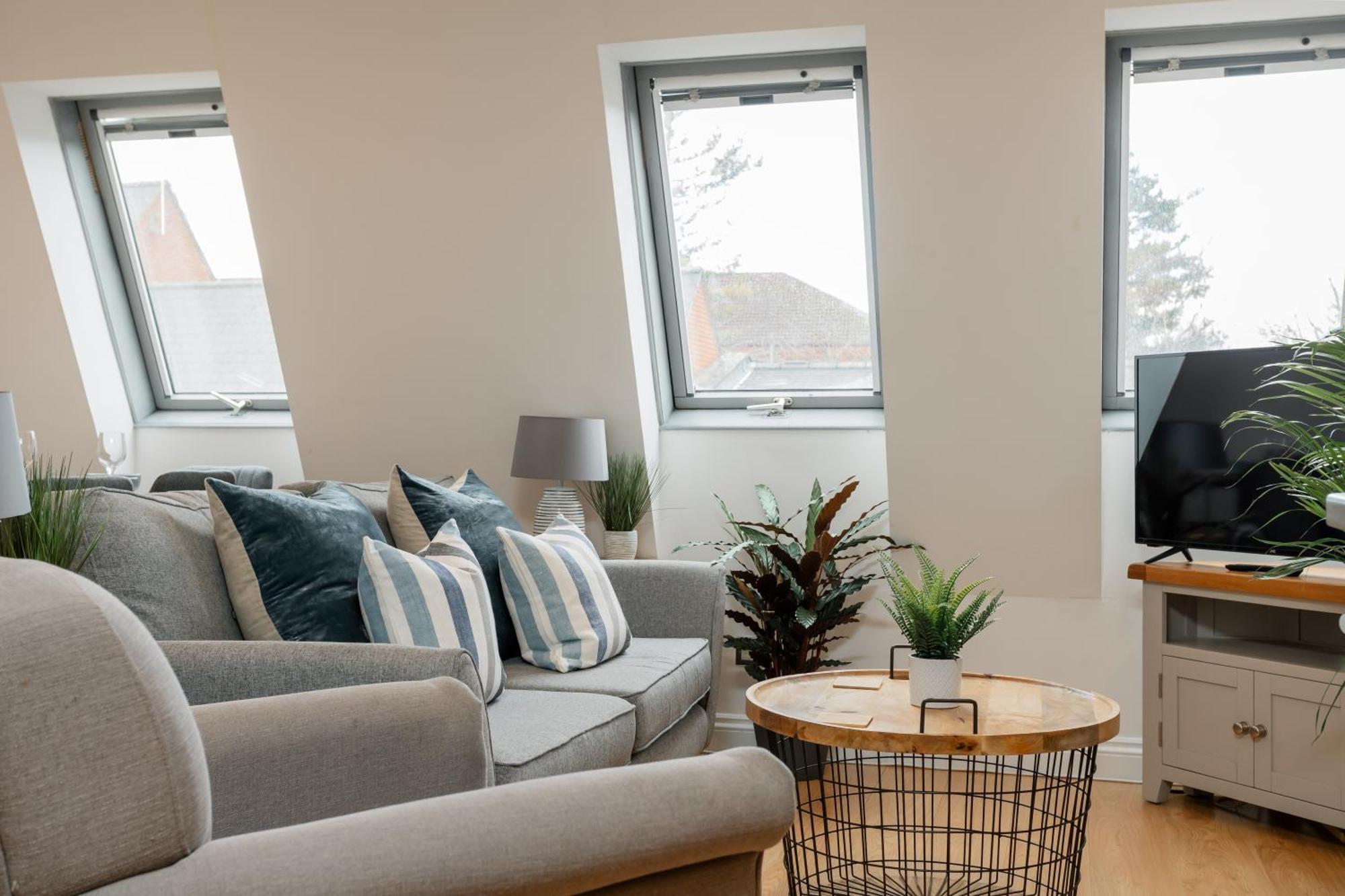 Starhost Residences - Central 3 Bed Apartment At Regents Court, Newbury Newbury (Berkshire) Exterior foto