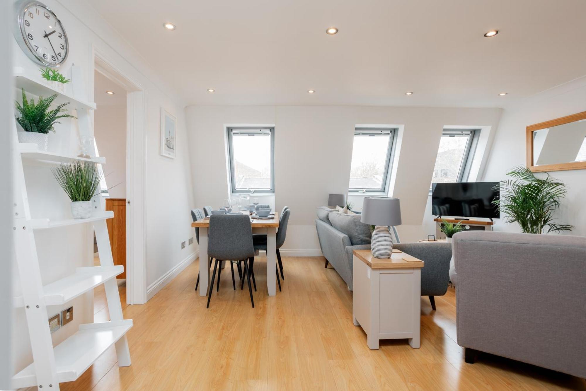 Starhost Residences - Central 3 Bed Apartment At Regents Court, Newbury Newbury (Berkshire) Exterior foto