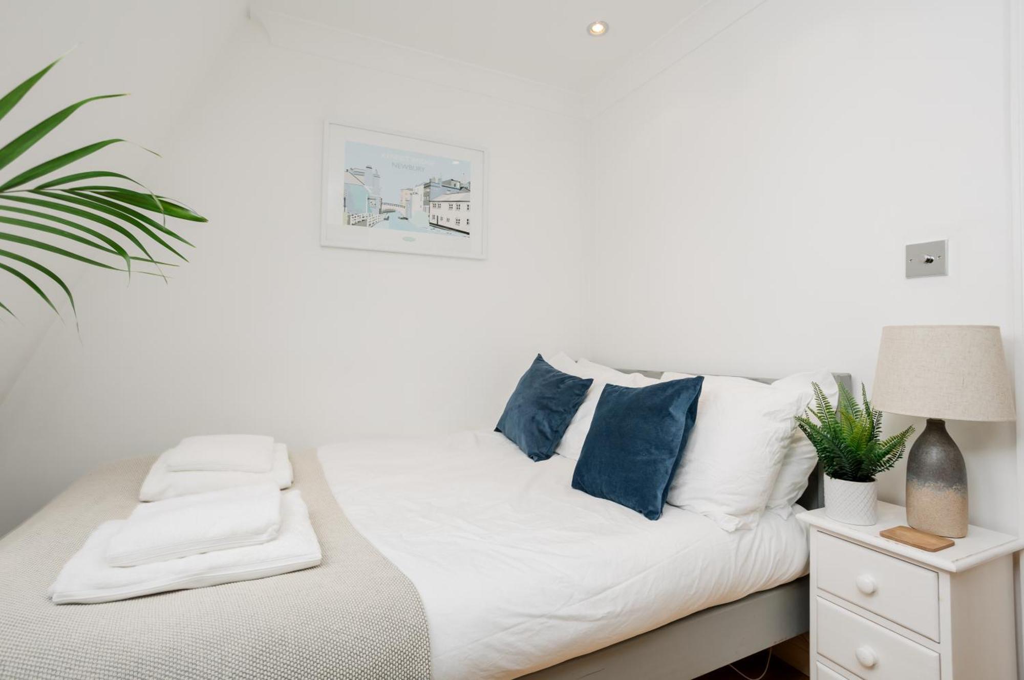 Starhost Residences - Central 3 Bed Apartment At Regents Court, Newbury Newbury (Berkshire) Exterior foto